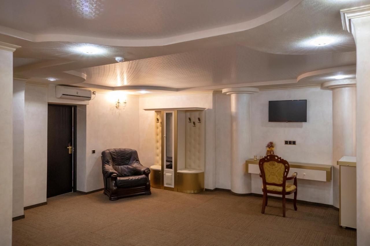 Georgia Gold Hotel Gori Exterior photo